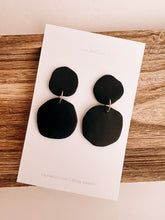 Load image into Gallery viewer, Stevens in Painted Black