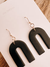 Load image into Gallery viewer, Axl Arches in Painted Black