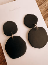 Load image into Gallery viewer, Stevens in Painted Black