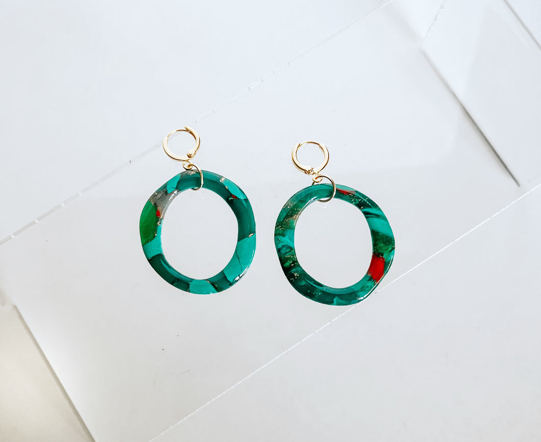 Abstract Hoops in Green